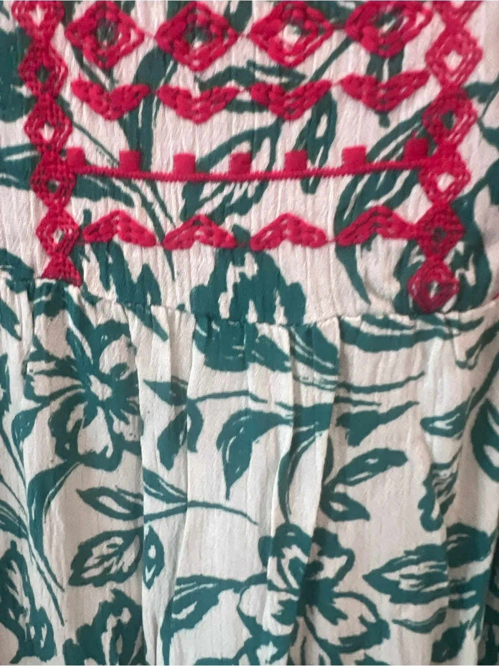 NWT Savanna Jane Green Floral Tunic with Red Embroidery Size Large - Picture 8 of 14